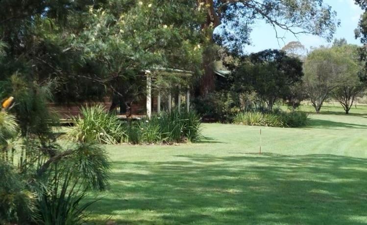 Cabins At Lovedale Wedding Chapel エクステリア 写真