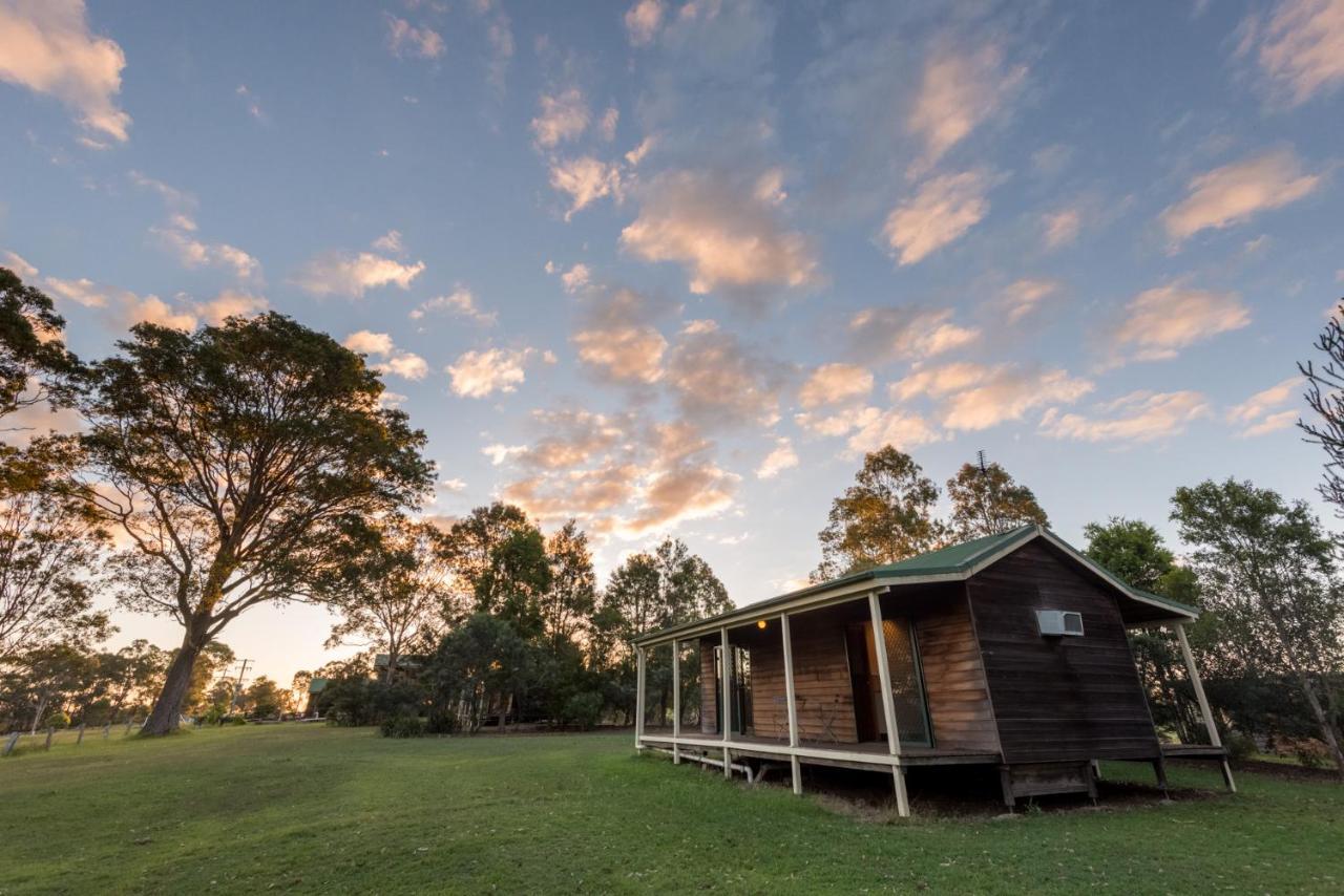 Cabins At Lovedale Wedding Chapel エクステリア 写真