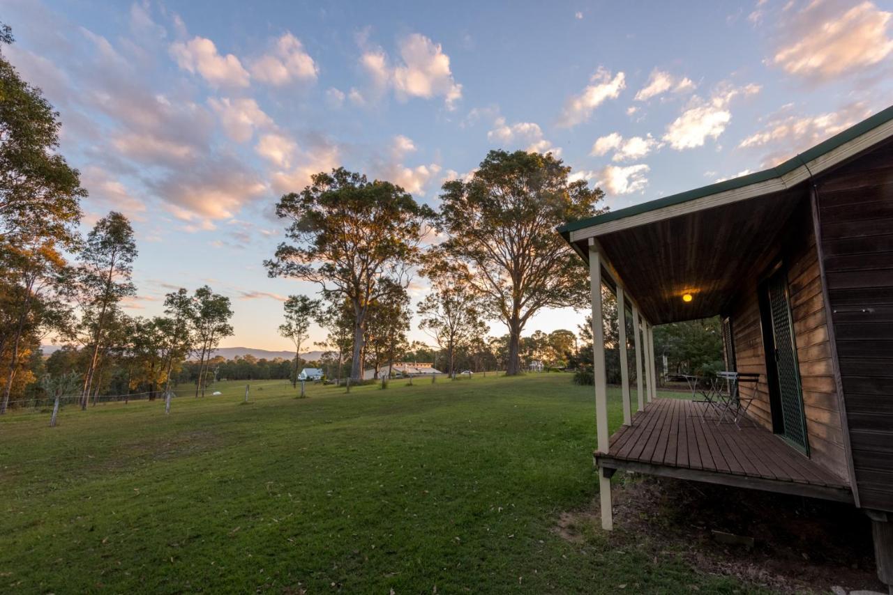 Cabins At Lovedale Wedding Chapel エクステリア 写真