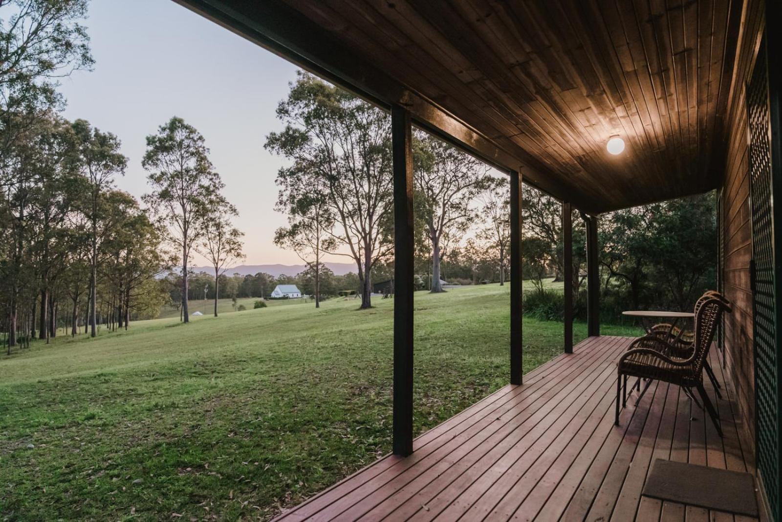 Cabins At Lovedale Wedding Chapel エクステリア 写真
